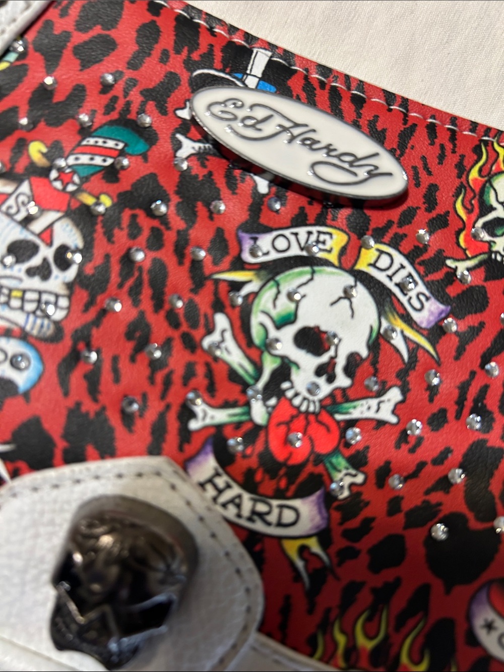 Ed Hardy White and Red Tattoo Skull Shoulder Bag - Picture 2 of 7